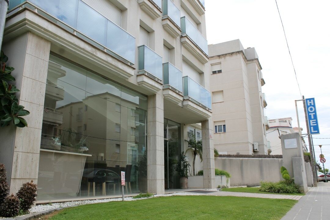 Hotel Calafell Platja Mar Екстериор снимка